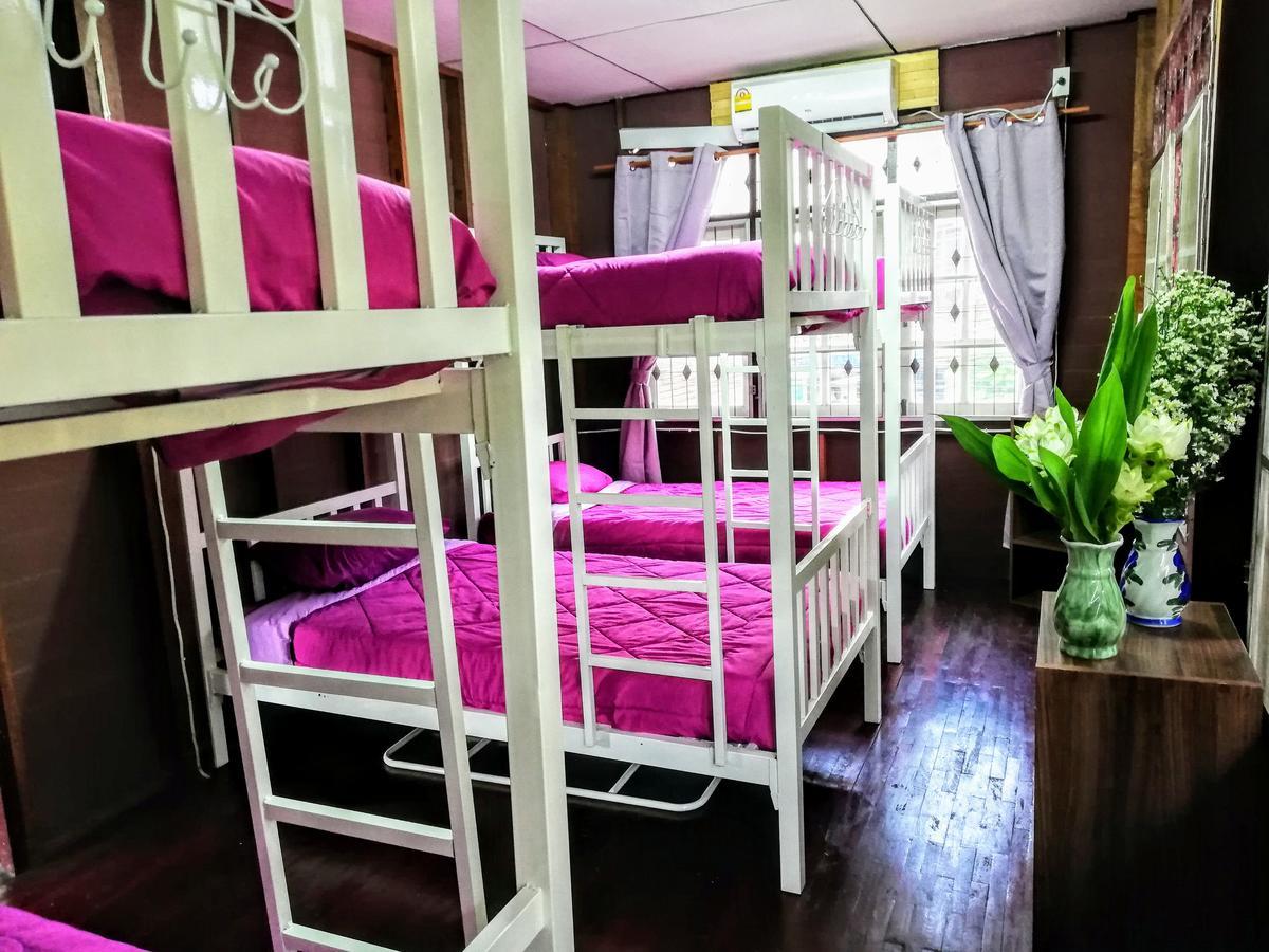 Champion Hostel 2 (Adults Only) Chiang Mai Exterior foto